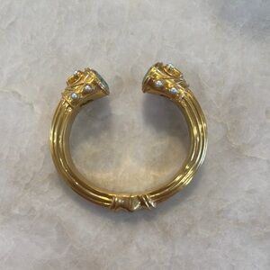 Elegant Gold Bracelet with Pearl Accents